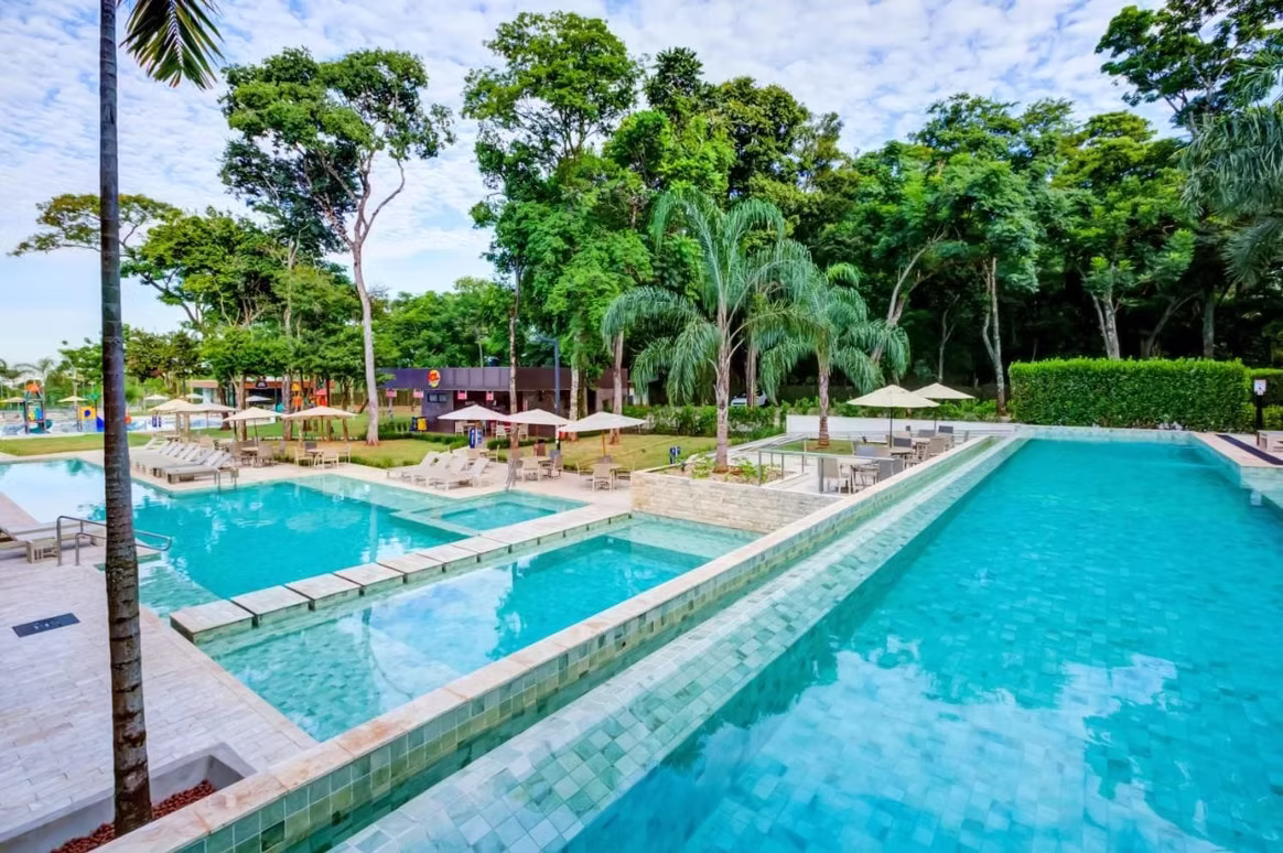 DOUBLETREE BY HILTON